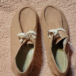 Super lightweight slip on shoes